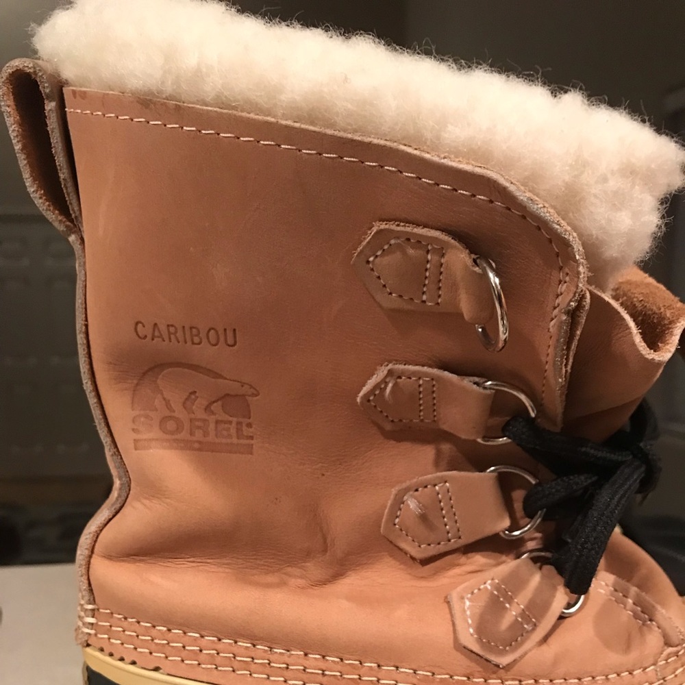 Sorel Caribou - Woman’s Size 10 - Barely Worn